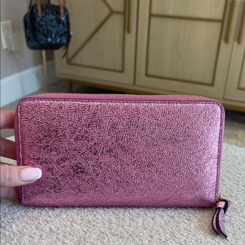 NWOT Tory Burch Metallic Pink Zip Wallet - Picture 2 of 6